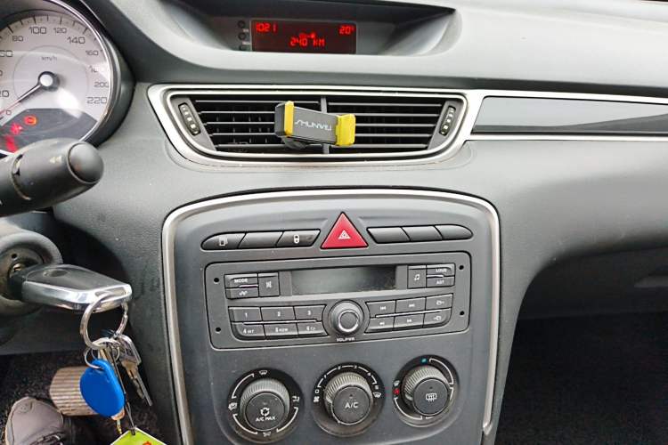 Used Peugeot 308 2012 1.6L Automatic YouShang Model Audio And AC Panel