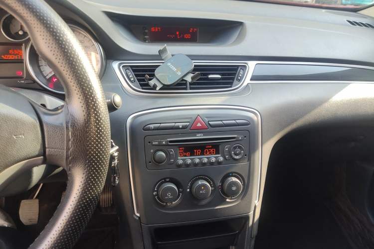 Used Peugeot 308 2012 1.6L Manual YouShang Edition Audio And AC Panel