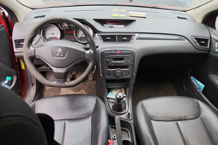 Used Peugeot 308 2012 1.6L Manual Fashion Edition Center Console