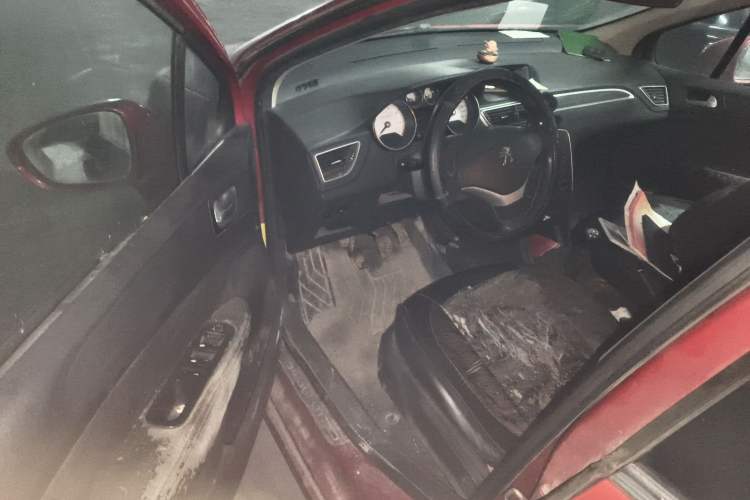 Used Peugeot 308 2012 1.6L Manual YouShang Edition Driver Seat