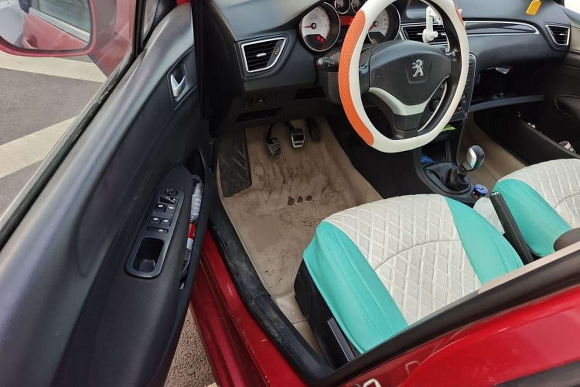 Used Peugeot 308 2012 1.6L Manual YouShang Edition Driver Seat