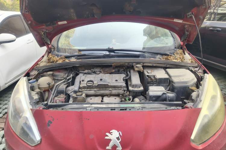 Used Peugeot 308 2012 1.6L Manual YouShang Edition Engine Bay