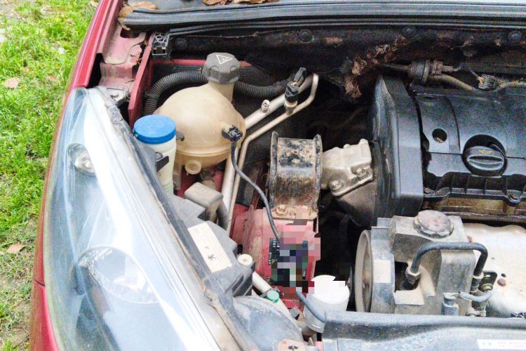 Used Peugeot 308 2012 1.6L Manual YouShang Edition Engine Bay Right