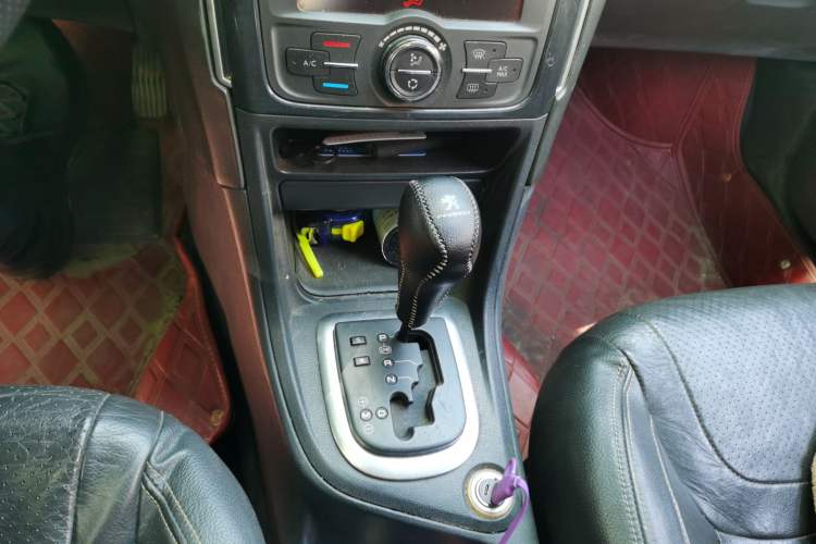 Used Peugeot 308 2012 2.0L Automatic Luxury Version Gear Lever