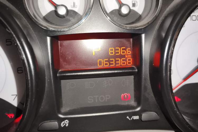 Used Peugeot 308 2012 1.6L Automatic YouShang Model Odometer Close Up