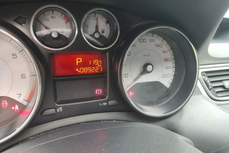 Used Peugeot 308 2012 1.6L Automatic YouShang Model Odometer Close Up