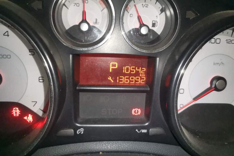 Used Peugeot 308 2012 1.6L Automatic Fashion Edition Odometer Close Up