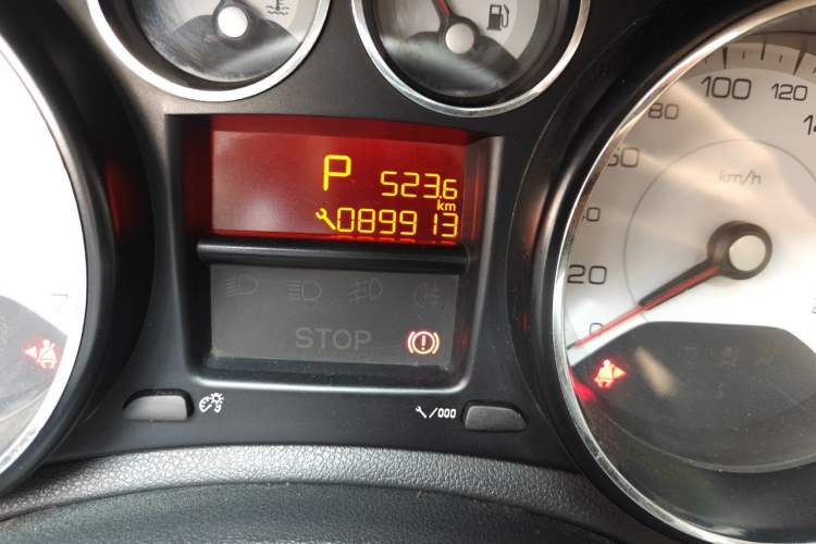 Used Peugeot 308 2012 1.6L Automatic YouShang Model Odometer Close Up