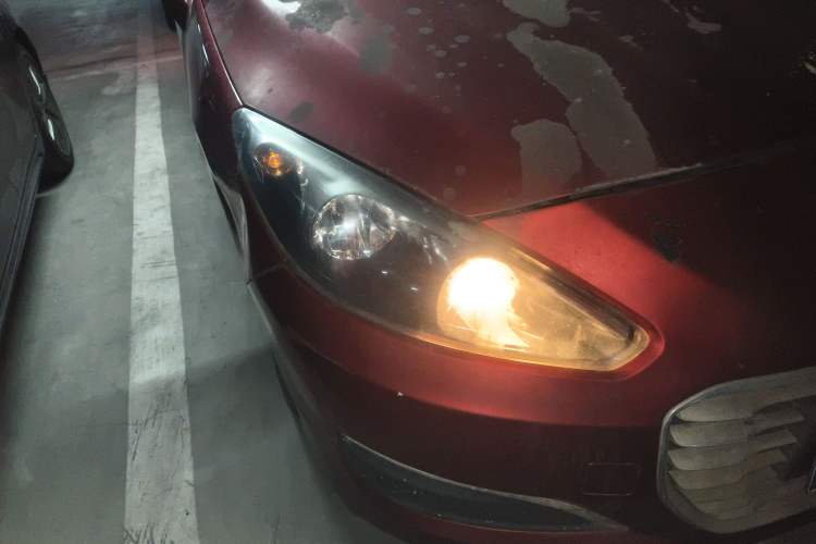 Used Peugeot 308 2012 1.6L Manual YouShang Edition Right Front Headlight