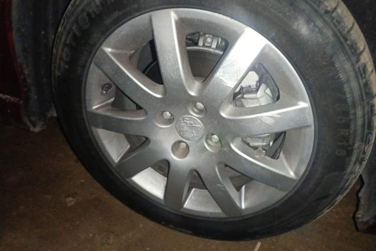 Used Peugeot 308 2012 1.6L Automatic Fashion Edition Right Front Wheel Hub
