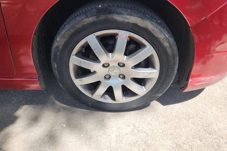 Used Peugeot 308 2012 1.6L Automatic Fashion Edition Right Front Wheel Hub