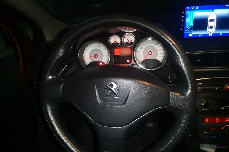Used Peugeot 308 2012 1.6L Automatic Fashion Edition Steering Wheel