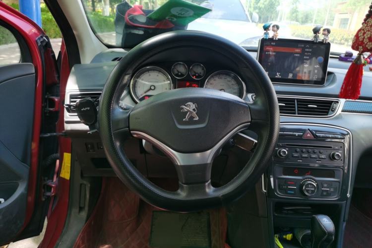 Used Peugeot 308 2012 2.0L Automatic Luxury Version Steering Wheel