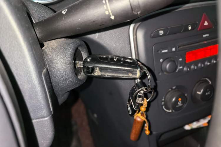 Used Peugeot 308 2012 1.6L Manual YouShang Edition Vehicle Key