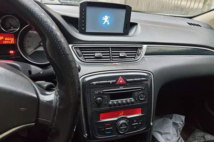 Used Peugeot 308 2012 1.6L Automatic YouShang Model Audio And AC Panel