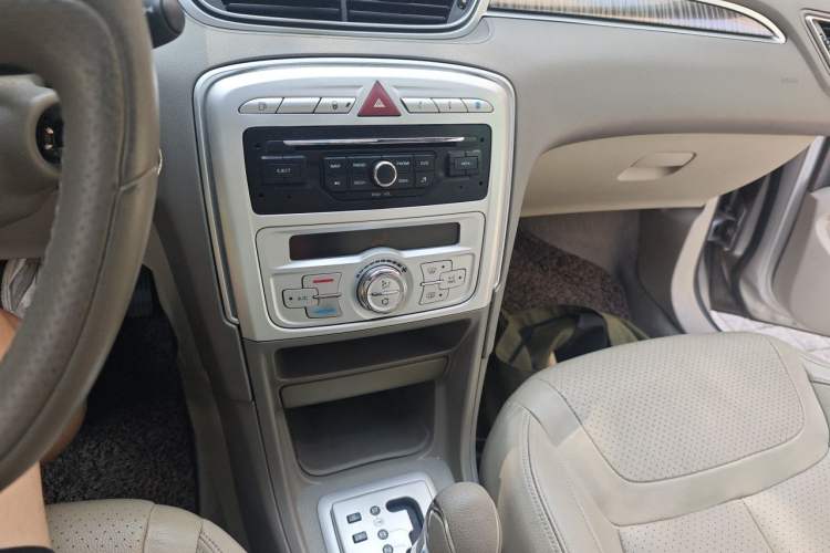 Used Peugeot 308 2012 2.0L Automatic Luxury Version Audio And AC Panel