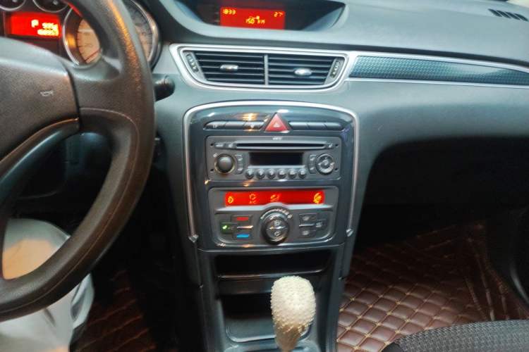 Used Peugeot 308 2012 2.0L Automatic Fashion Edition Audio And AC Panel
