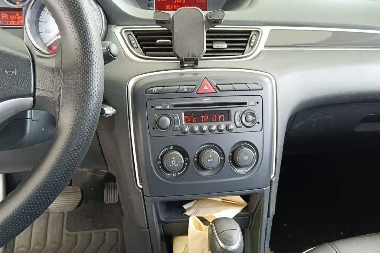 Used Peugeot 308 2012 1.6L Automatic YouShang Model Audio And AC Panel