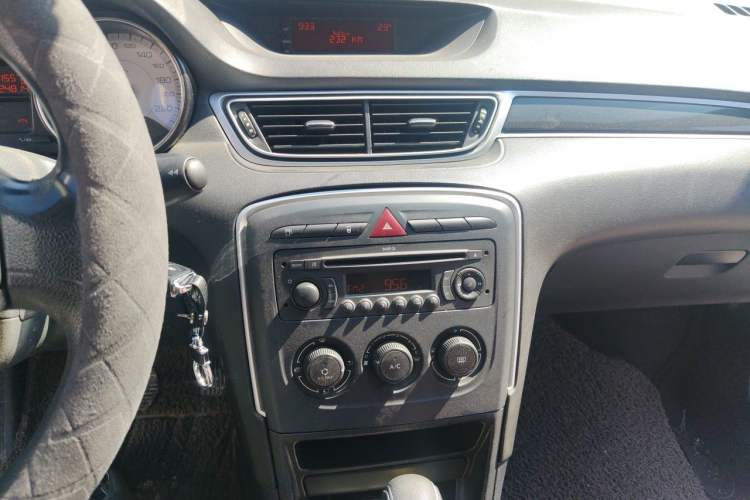 Used Peugeot 308 2012 1.6L Automatic YouShang Model Audio And AC Panel