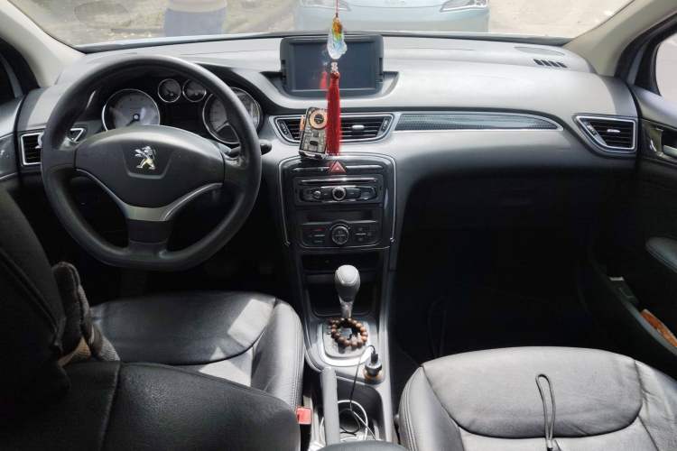 Used Peugeot 308 2012 1.6L Automatic Fashion Edition Center Console