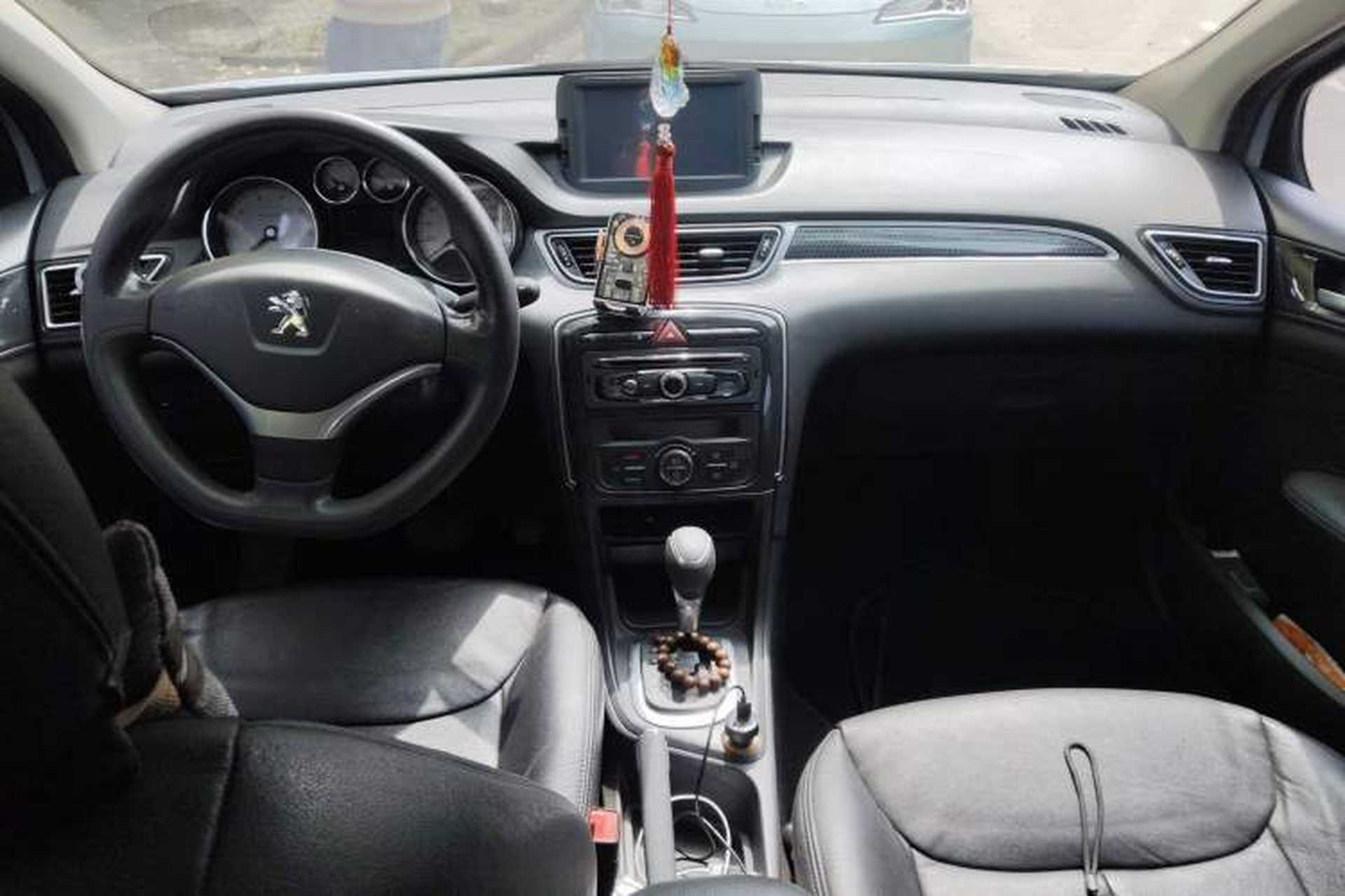 Used Peugeot 308 2012 1.6L Automatic Fashion Edition Center Console