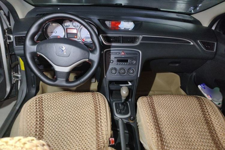 Used Peugeot 308 2012 1.6L Automatic YouShang Model Center Console