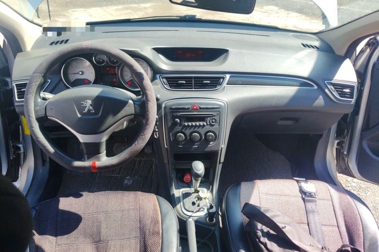 Used Peugeot 308 2012 1.6L Automatic YouShang Model Center Console