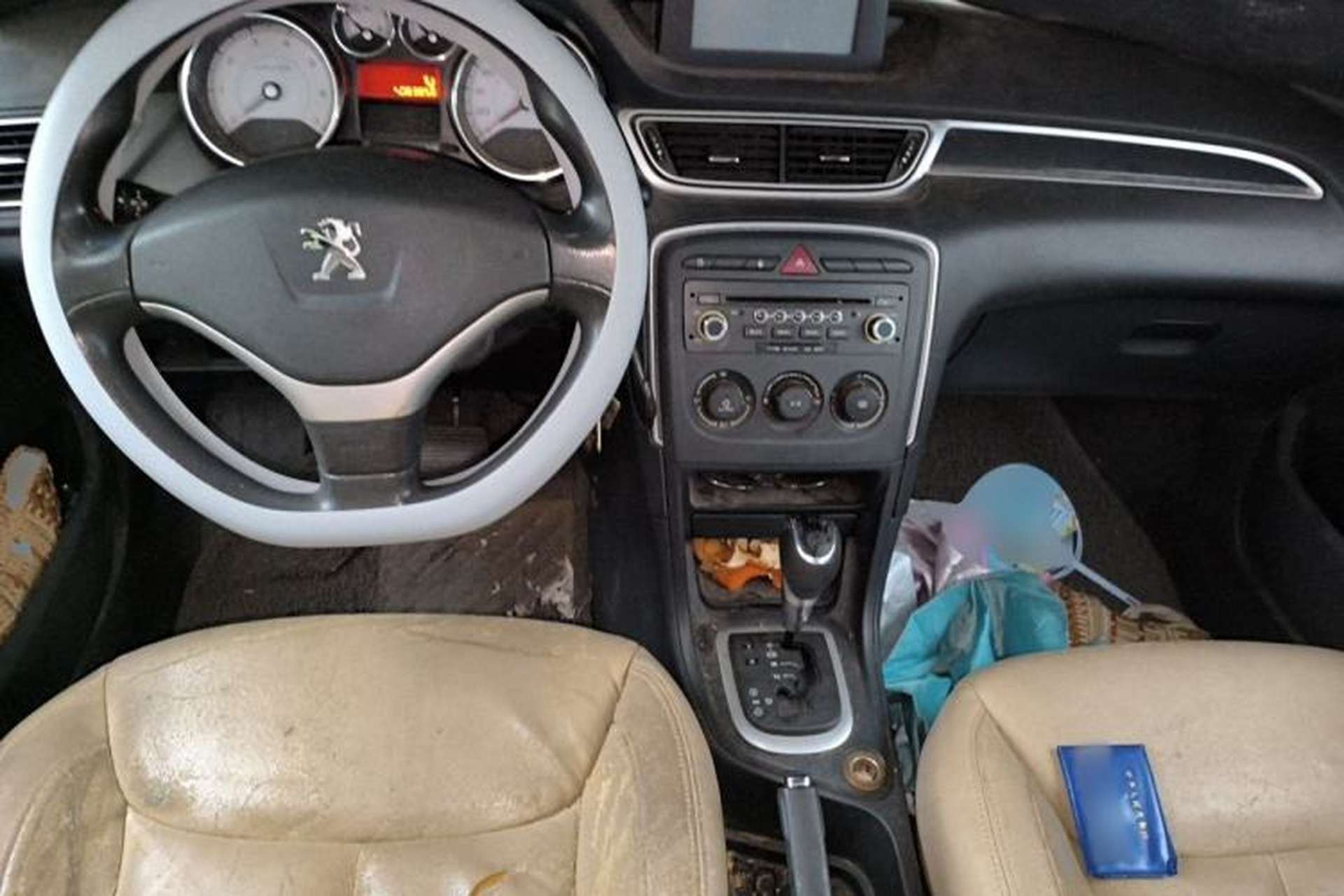 Used Peugeot 308 2012 1.6L Roland Garros Edition Center Console