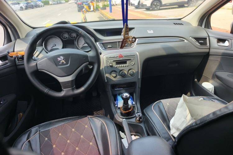 Used Peugeot 308 2012 1.6L Manual YouShang Edition Center Console