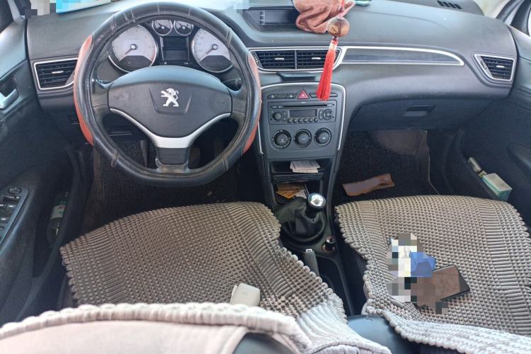 Used Peugeot 308 2012 1.6L Manual YouShang Edition Center Console