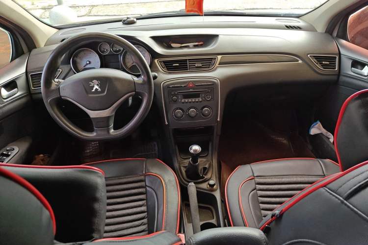Used Peugeot 308 2012 1.6L Manual YouShang Edition Center Console