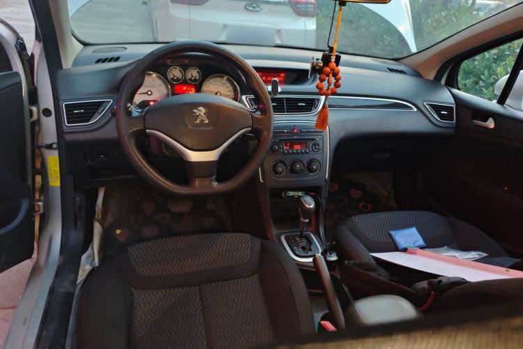 Used Peugeot 308 2012 1.6L Automatic YouShang Model Center Console