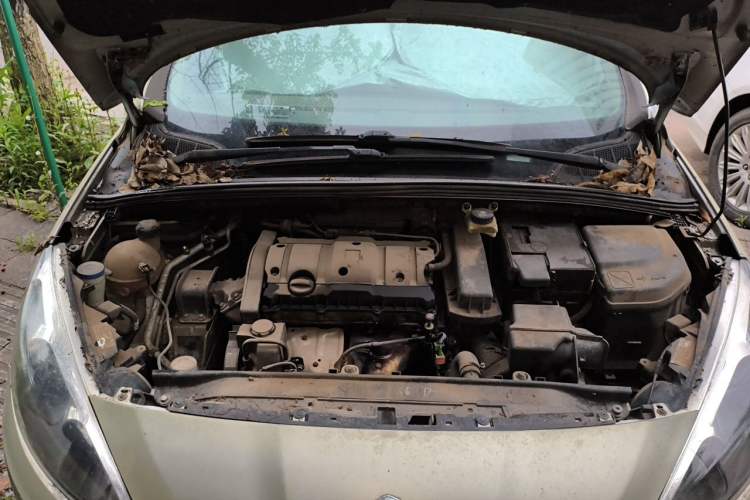 Used Peugeot 308 2012 1.6L Roland Garros Edition Engine Bay