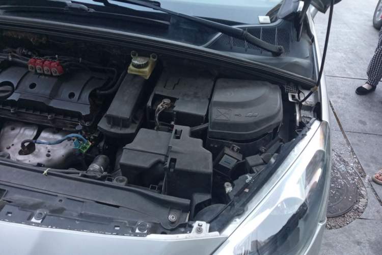 Used Peugeot 308 2012 1.6L Automatic YouShang Model Engine Bay Left
