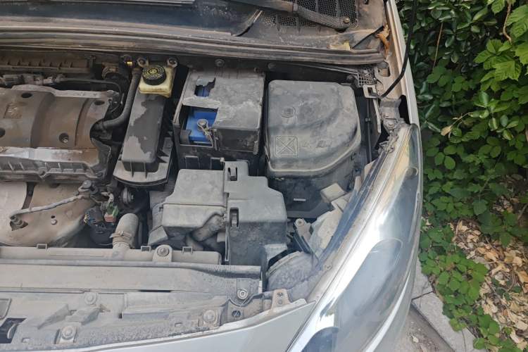 Used Peugeot 308 2012 1.6L Manual YouShang Edition Engine Bay Left