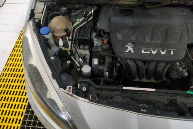 Used Peugeot 308 2012 2.0L Automatic Fashion Edition Engine Bay Right