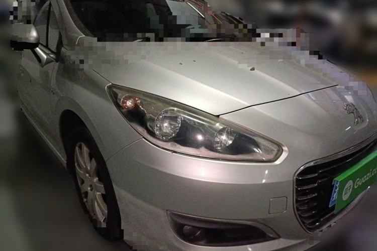 Used Peugeot 308 2012 2.0L Automatic Luxury Version Front Right 45 Deg
