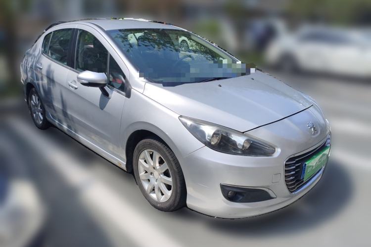 Used Peugeot 308 2012 1.6L Manual YouShang Edition Front Right 45 Deg
