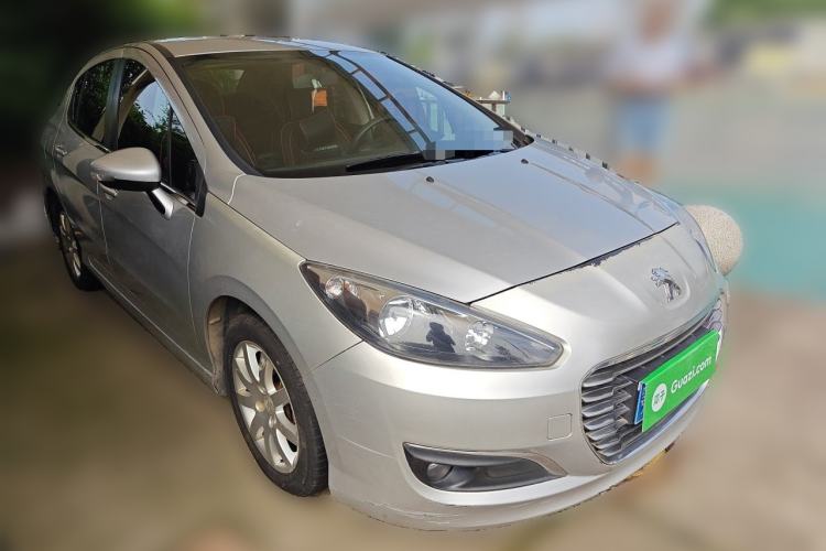 Used Peugeot 308 2012 1.6L Manual YouShang Edition Front Right 45 Deg