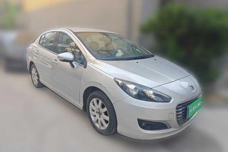 Used Peugeot 308 2012 1.6L Manual YouShang Edition Front Right 45 Deg