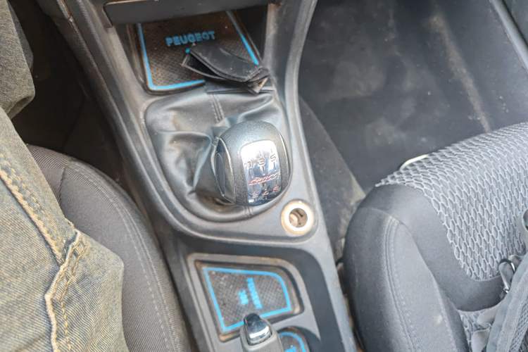 Used Peugeot 308 2012 1.6L Manual Fashion Edition Gear Lever