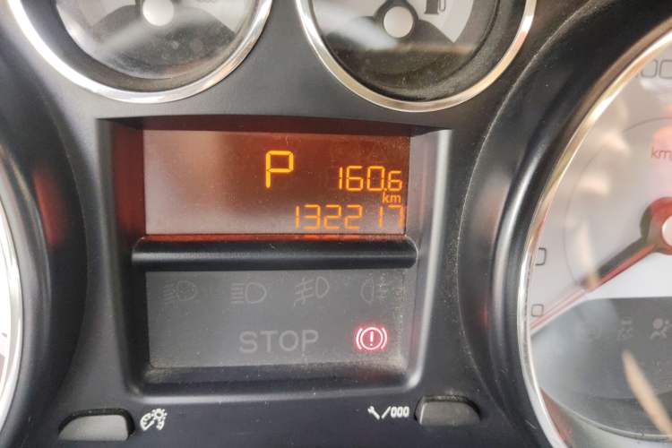 Used Peugeot 308 2012 1.6L Automatic Fashion Edition Odometer Close Up