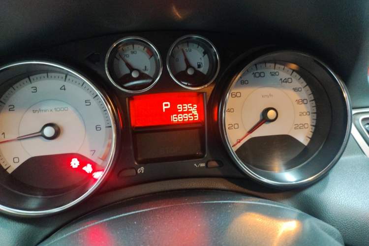 Used Peugeot 308 2012 2.0L Automatic Fashion Edition Odometer Close Up