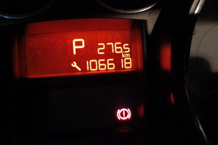 Used Peugeot 308 2012 2.0L Automatic Luxury Version Odometer Close Up