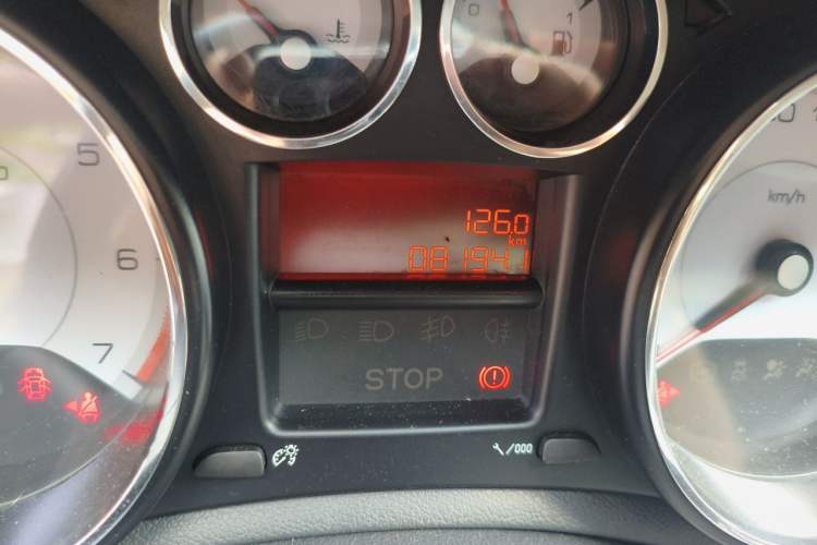 Used Peugeot 308 2012 1.6L Manual YouShang Edition Odometer Close Up