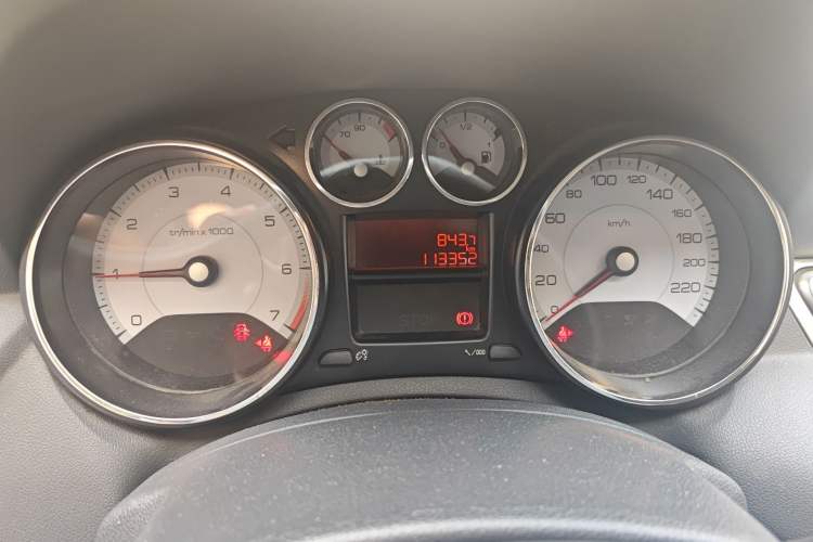 Used Peugeot 308 2012 1.6L Manual YouShang Edition Odometer Close Up