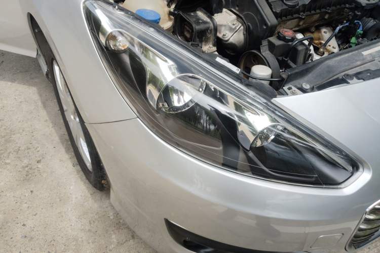 Used Peugeot 308 2012 1.6L Automatic Fashion Edition Right Front Headlight