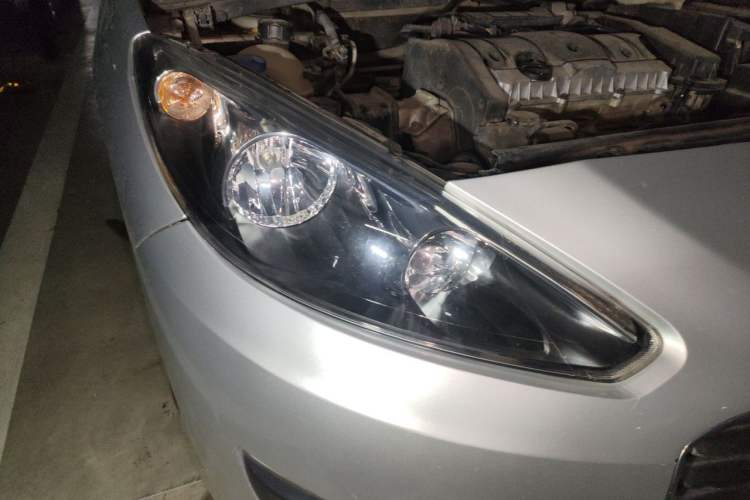 Used Peugeot 308 2012 1.6L Automatic YouShang Model Right Front Headlight
