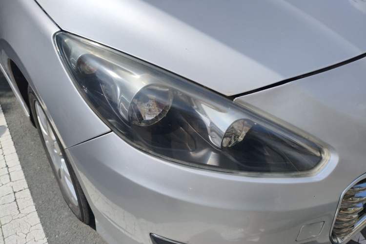 Used Peugeot 308 2012 1.6L Manual YouShang Edition Right Front Headlight