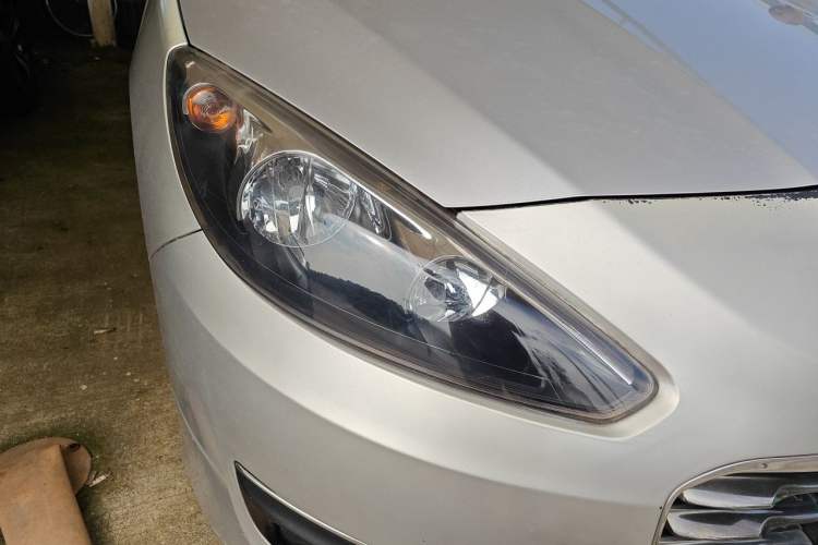 Used Peugeot 308 2012 1.6L Manual YouShang Edition Right Front Headlight
